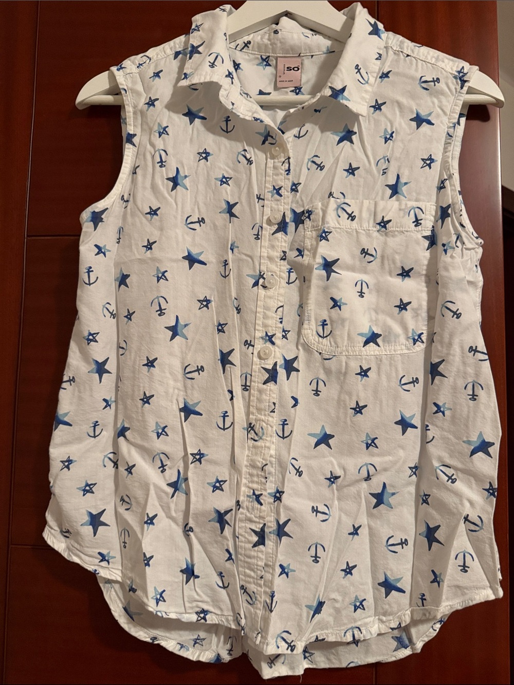 SO White Sleeveless Button-Up Top with Blue Star & Anchor Pattern